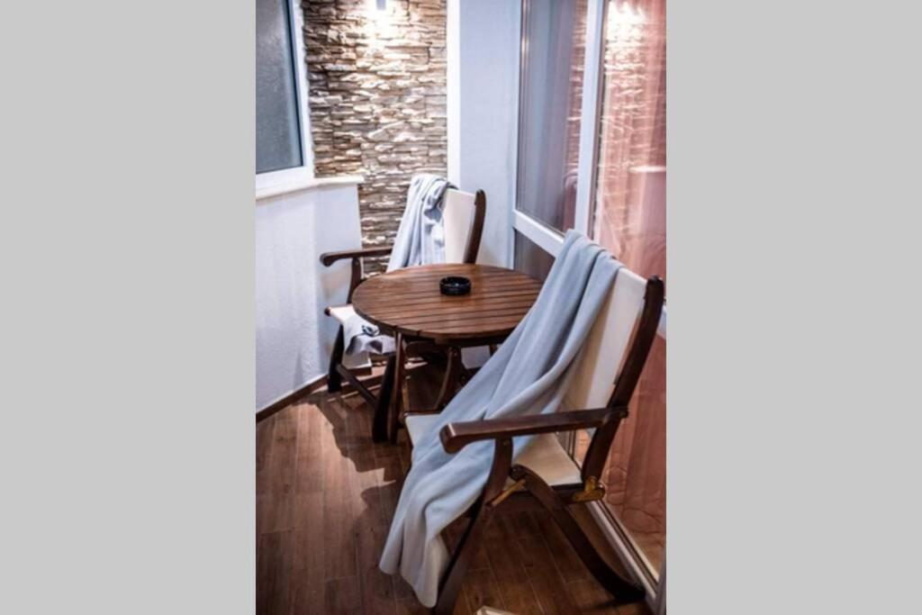 A&K Cozy Art Studio 1 Varna Buitenkant foto
